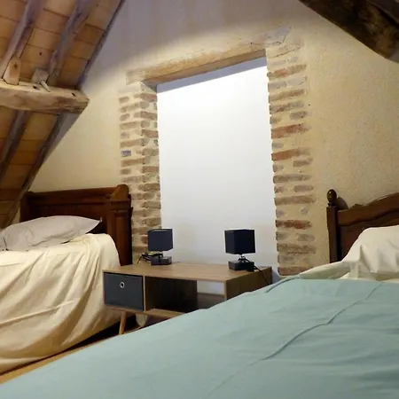 Grand Restaure Avec Climatisation, Ideal Pour Familles - Fr-1-489-392 * Lurcy-Levis